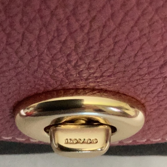 Coach purse - Picture 6 of 14